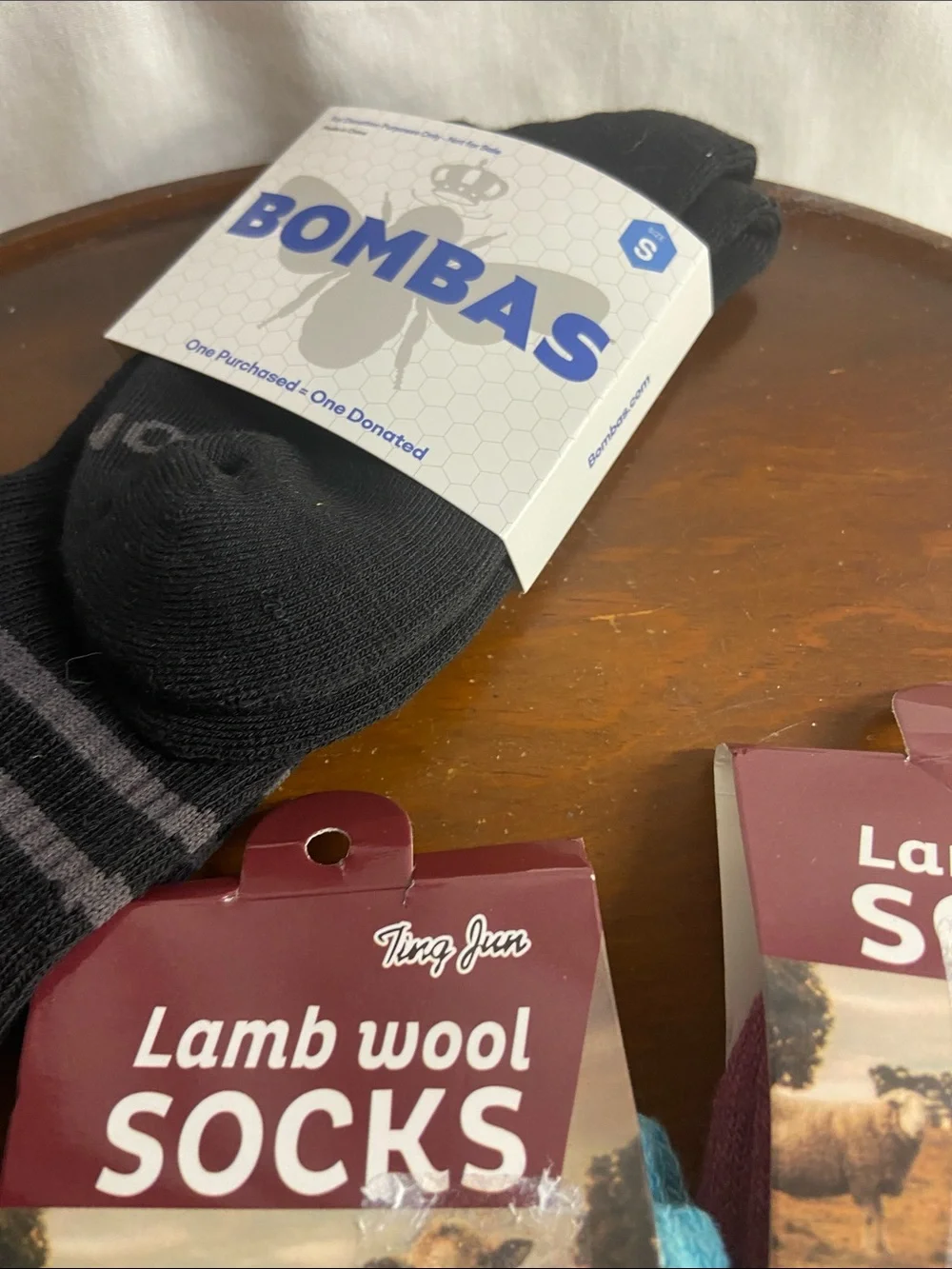 Bombas pack includes